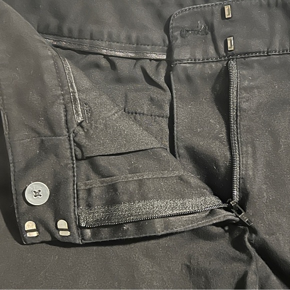 WHITE HOUSE BLACK MARKET Black Shorts, Size 10 - Picture 6 of 8